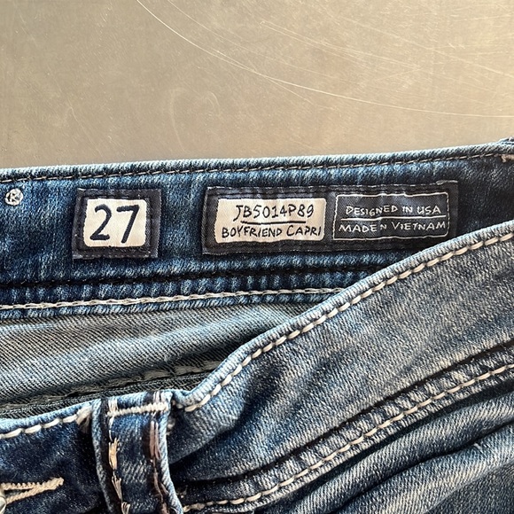 MissMe Boyfriend Capris - Picture 3 of 3